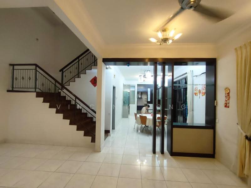 Rumah Teres 1.5-Tingkat untuk Dijual di Taman Pelangi Indah (Ulu Tiram) - Vincent Yong - Living Room - PropertyGuru.com.my