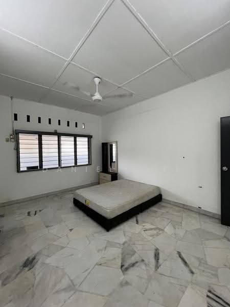 Semi-Detached House for Rent in Ipoh (Perak) - Daniel Chee - Bedroom - PropertyGuru.com.my