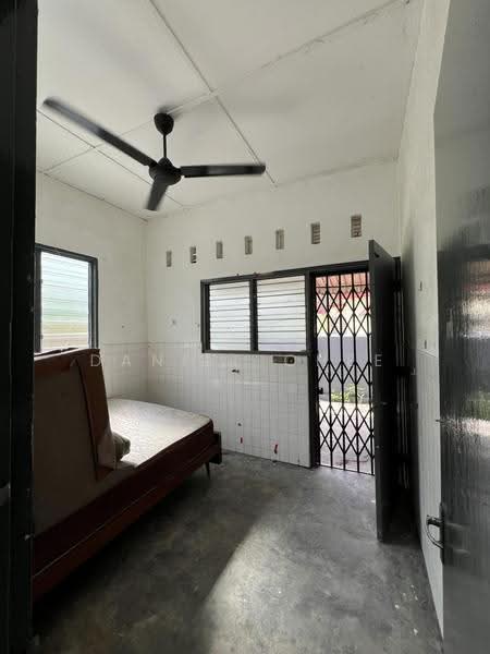 Semi-Detached House for Rent in Ipoh (Perak) - Daniel Chee - Bedroom - PropertyGuru.com.my
