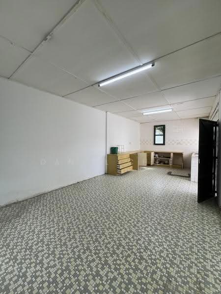 Semi-Detached House for Rent in Ipoh (Perak) - Daniel Chee - Kitchen - PropertyGuru.com.my