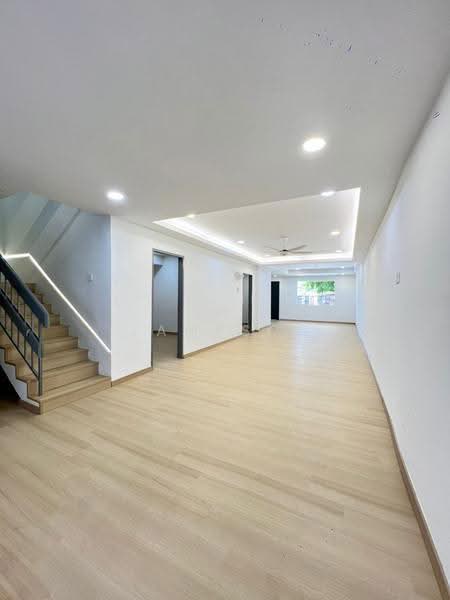Rumah Teres 2-Tingkat untuk Dijual di Taman Bukit Kempas (Tampoi) - Jameson Choo - Living Room - PropertyGuru.com.my