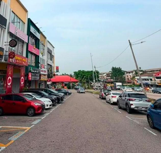 Kedai untuk Disewa di Taman Ungku Tun Aminah (Skudai) - Katherine Low - Exterior - PropertyGuru.com.my