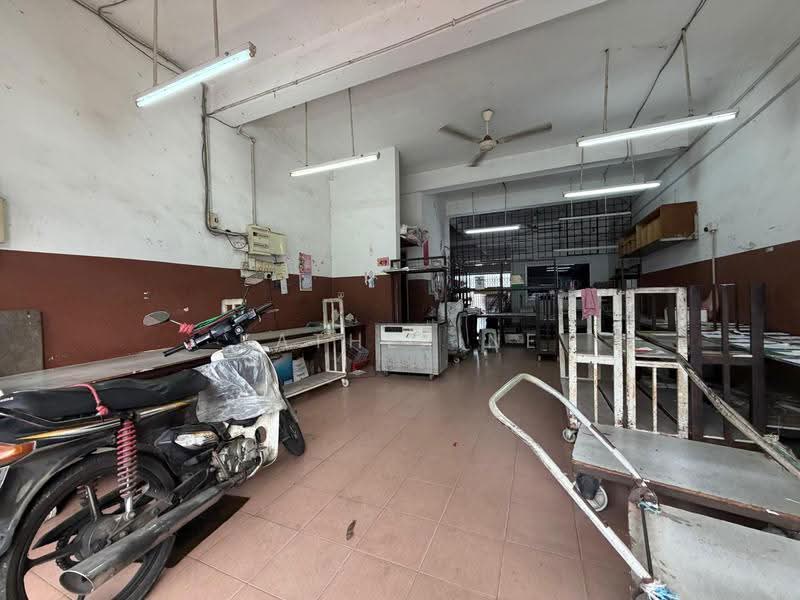 Shop for Sale in Taman Ungku Tun Aminah (Skudai) - Katherine Low - Interior - PropertyGuru.com.my