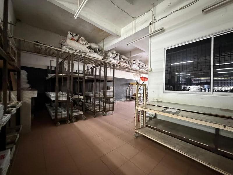 Shop for Sale in Taman Ungku Tun Aminah (Skudai) - Katherine Low - Interior - PropertyGuru.com.my