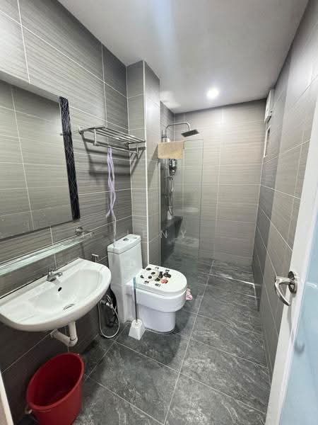 3-storey Terraced House for Sale in Taman Suria (Johor Bahru) - Jeny - Bathroom - PropertyGuru.com.my