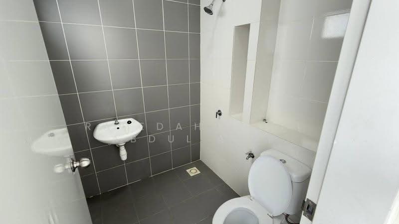 2-storey Terraced House for Sale in Eco Grandeur (Puncak Alam) - Rafedah Binti Abdul Aziz - Bathroom - PropertyGuru.com.my