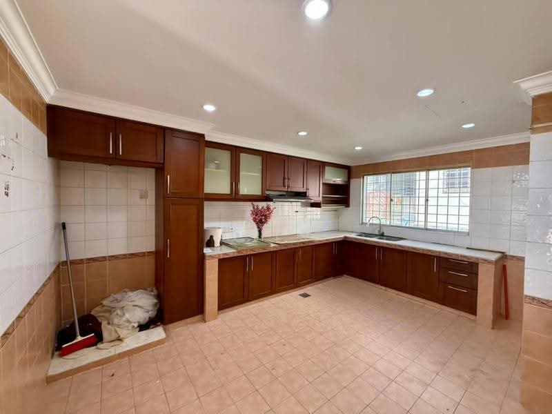 2-storey Terraced House for Sale in Taman Segar (Cheras) - Alex Yap - Kitchen - PropertyGuru.com.my