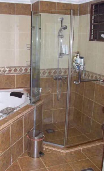 Kondominium untuk Dijual di Bayu Tasik 1 - KINKI CHAN - Bathroom - PropertyGuru.com.my
