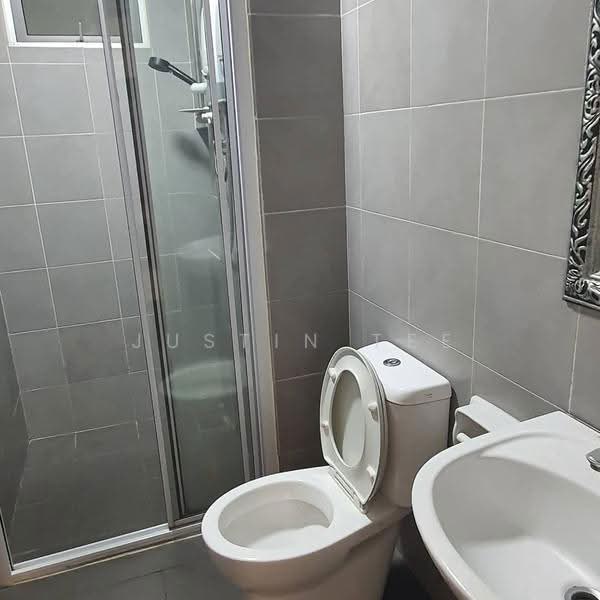 Kediaman Servis untuk Disewa di Savanna Executive Suite @ Southville City - Justin Tee - Bathroom - PropertyGuru.com.my