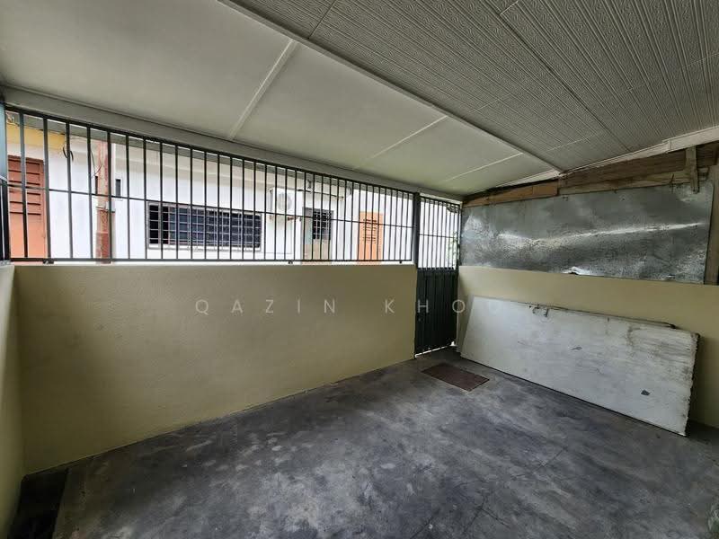 Rumah Teres 2-Tingkat untuk Dijual di Bercham (Ipoh) - Qazin Khoo - Car Park - PropertyGuru.com.my