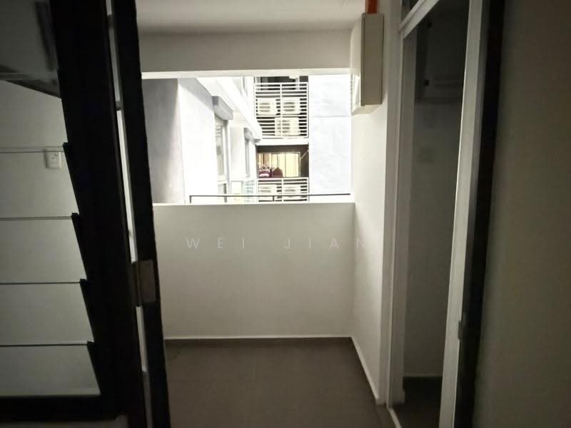 Kondominium untuk Disewa di The WaterEdge (Pinggiran Air) - Wei Jian Tan - Balcony - PropertyGuru.com.my