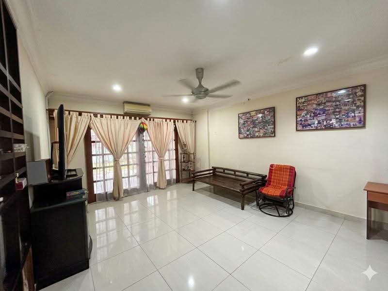 Rumah Berkembar untuk Dijual di Kampung Tunku (Petaling Jaya) - Michael Yeo - Dining Room - PropertyGuru.com.my