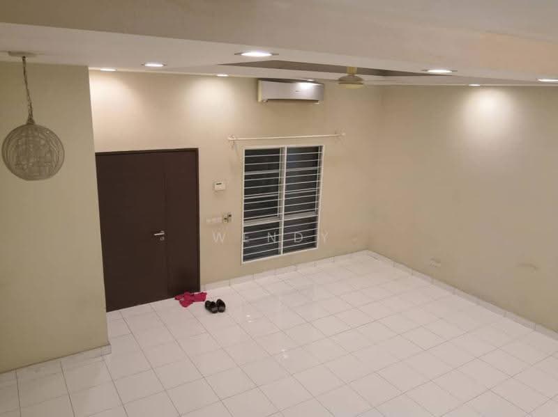 2-storey Terraced House for Rent in Klang (Selangor) - Wendy Lam - Living Room - PropertyGuru.com.my