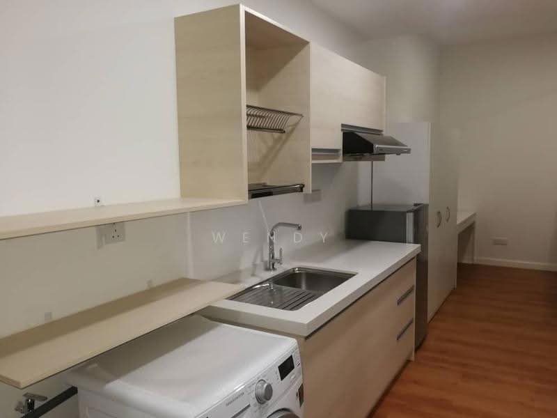 Kediaman Servis untuk Disewa di Utropolis Suites 2 - Wendy Lam - Kitchen - PropertyGuru.com.my
