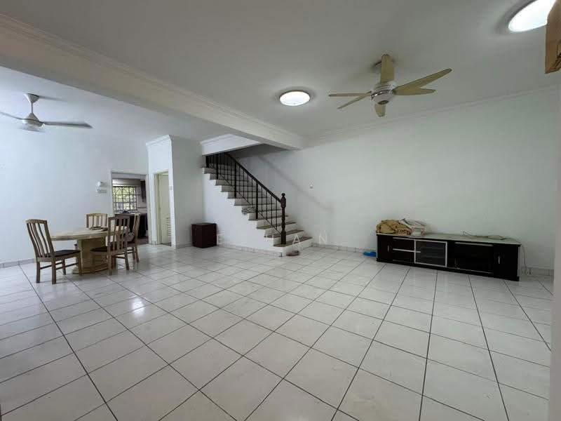 2-storey Terraced House for Sale in Bukit Rahman Putra (Sungai Buloh) - Ethan Swe - Living Room - PropertyGuru.com.my