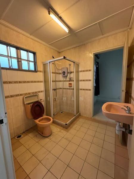2-storey Terraced House for Sale in Bukit Rahman Putra (Sungai Buloh) - Ethan Swe - Bathroom - PropertyGuru.com.my