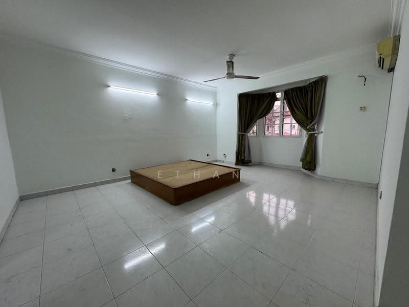 2-storey Terraced House for Sale in Bukit Rahman Putra (Sungai Buloh) - Ethan Swe - Bedroom - PropertyGuru.com.my