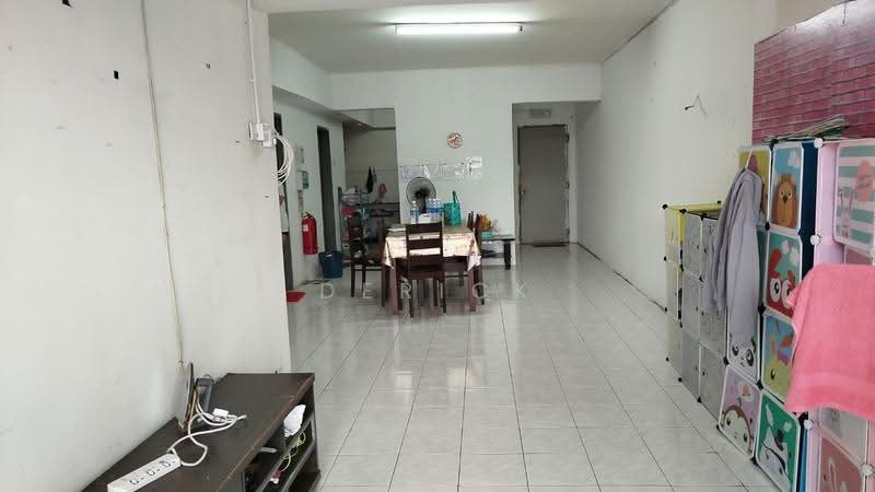 Pangsapuri untuk Dijual di Pangsapuri Sri Camellia - Derick Wu - Living Room - PropertyGuru.com.my