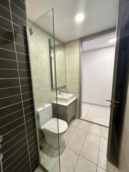 Service Residence for Sale at Millerz Square Serviced Residence - Lee Pinjun - Bathroom - PropertyGuru.com.my