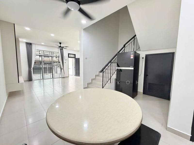 Rumah Teres 2-Tingkat untuk Dijual di Austin Crest (Johor Bahru) - Japheth Koh - Living Room - PropertyGuru.com.my