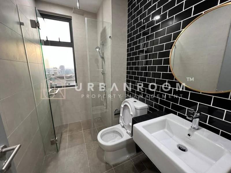 Service Residence for Sale at Union Suites - Lee Pinjun - Bathroom - PropertyGuru.com.my