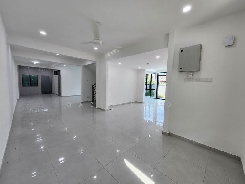 Rumah Teres 2-Tingkat untuk Dijual di Bercham (Ipoh) - Qazin Khoo - Living Room - PropertyGuru.com.my