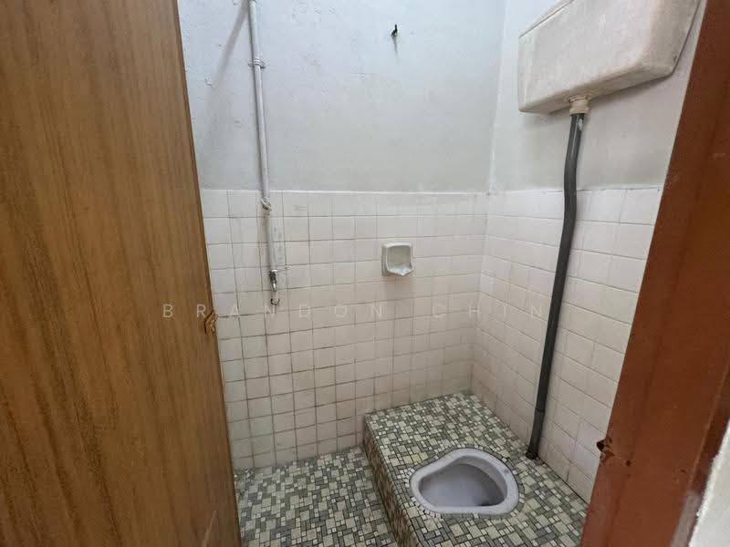 2-storey Terraced House for Rent in Taman Sri Rampai (Wangsa Maju) - Brandon Chin - Bathroom - PropertyGuru.com.my