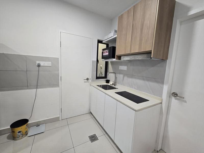 Kediaman Servis untuk Disewa di AraTre' Residences - Shaun Hin - Kitchen - PropertyGuru.com.my