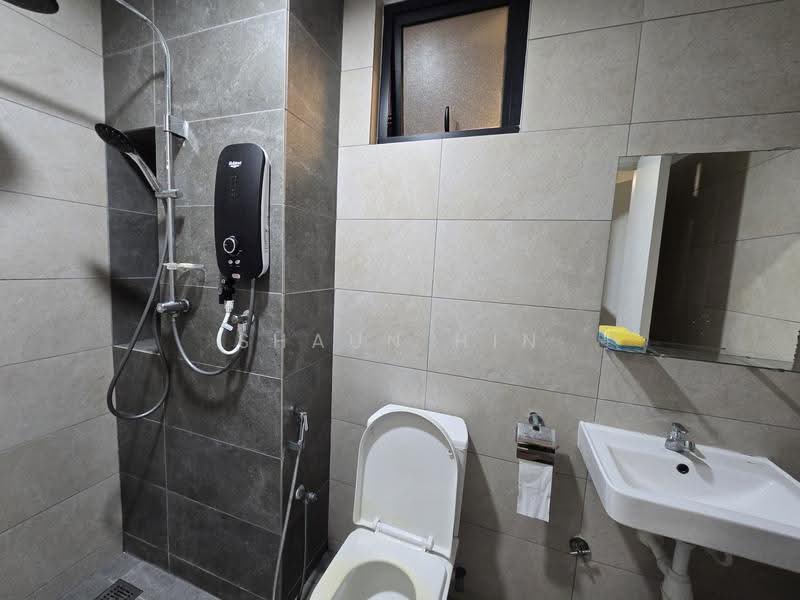 Kediaman Servis untuk Disewa di AraTre' Residences - Shaun Hin - Bathroom - PropertyGuru.com.my