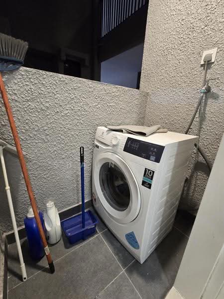 Kediaman Servis untuk Disewa di AraTre' Residences - Shaun Hin - Balcony - PropertyGuru.com.my