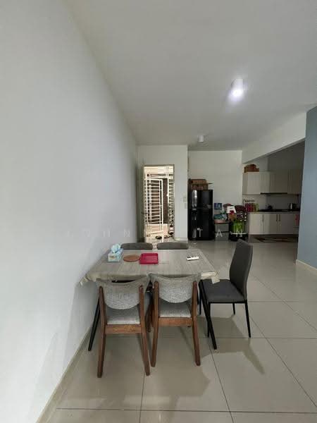 Kediaman Servis untuk Dijual di Greenfield Regency - Johnny Tan - Dining Room - PropertyGuru.com.my