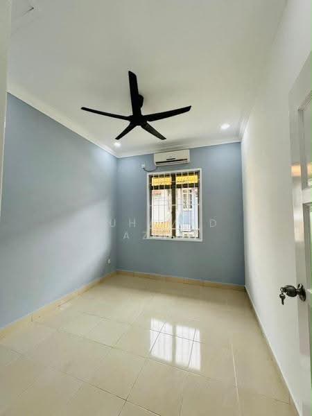 2-storey Terraced House for Sale in Taman Dato Onn (Johor Bahru) - MUHAMAD AZRI - Bedroom - PropertyGuru.com.my