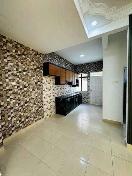 2-storey Terraced House for Sale in Taman Dato Onn (Johor Bahru) - MUHAMAD AZRI - Kitchen - PropertyGuru.com.my