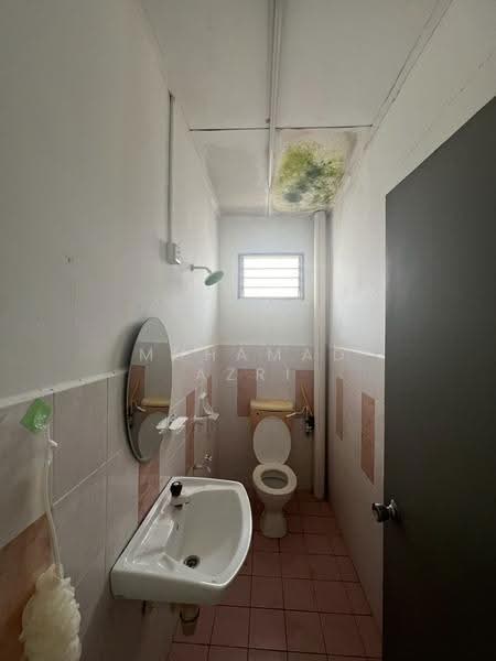 2-storey Terraced House for Sale in Bandar Putra Kulai (Kulai) - MUHAMAD AZRI - Bathroom - PropertyGuru.com.my