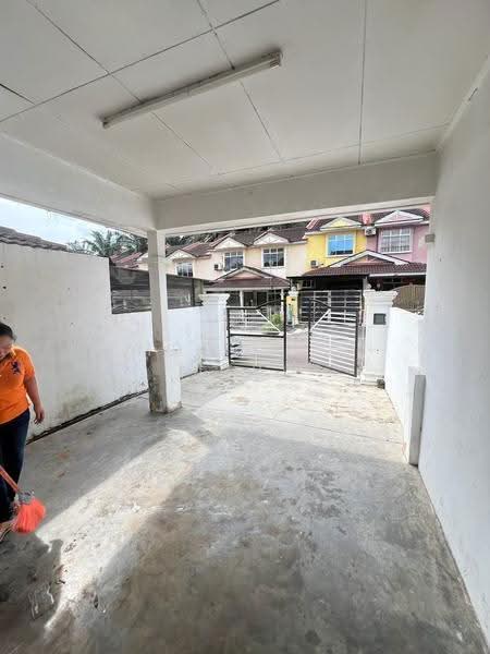 2-storey Terraced House for Sale in Bandar Putra Kulai (Kulai) - MUHAMAD AZRI - Exterior - PropertyGuru.com.my