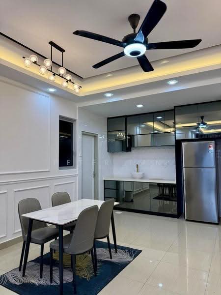 Kediaman Servis untuk Disewa di SkyLake Residence - Peter Tan - Dining Room - PropertyGuru.com.my