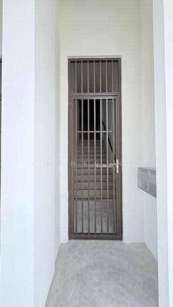 Retail Space untuk Disewa di Kota Masai (Pasir Gudang) - Catherine Ong - Entrance - PropertyGuru.com.my