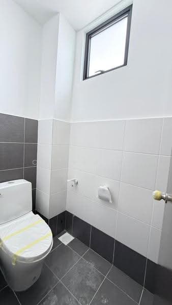 Retail Space untuk Disewa di Kota Masai (Pasir Gudang) - Catherine Ong - Bathroom - PropertyGuru.com.my