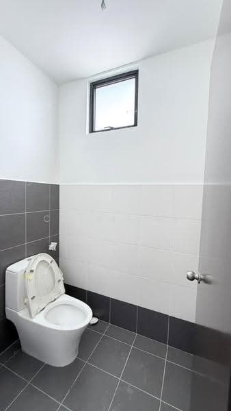 Retail Space untuk Disewa di Kota Masai (Pasir Gudang) - Catherine Ong - Bathroom - PropertyGuru.com.my