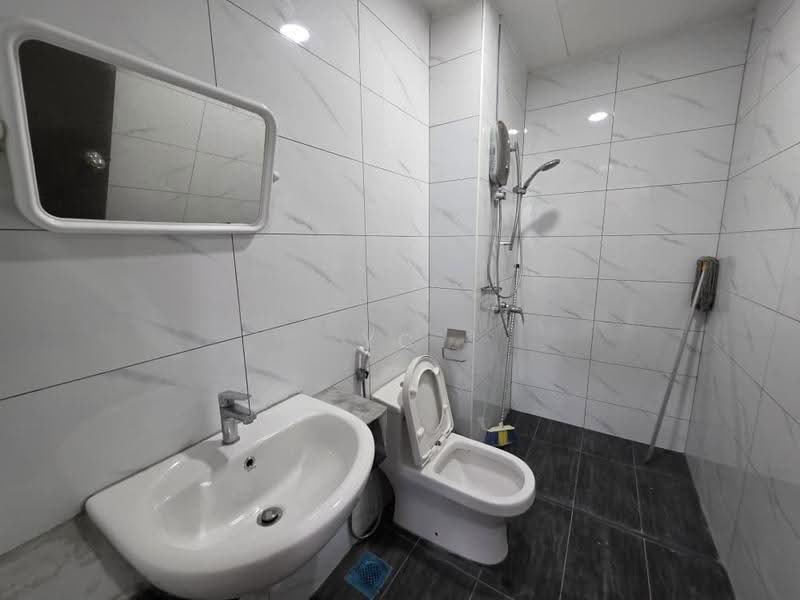 Condominium for Rent at SKS Pavillion Residences - YC Fung - Bathroom - PropertyGuru.com.my