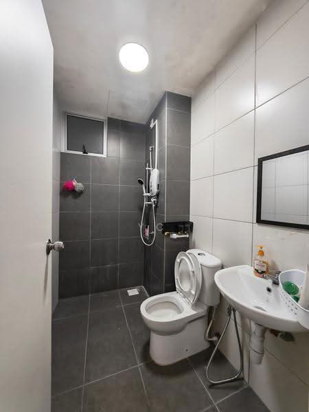 Apartment for Rent at Sierra Heights (Residensi Siera Perdana) - YC Fung - Bathroom - PropertyGuru.com.my