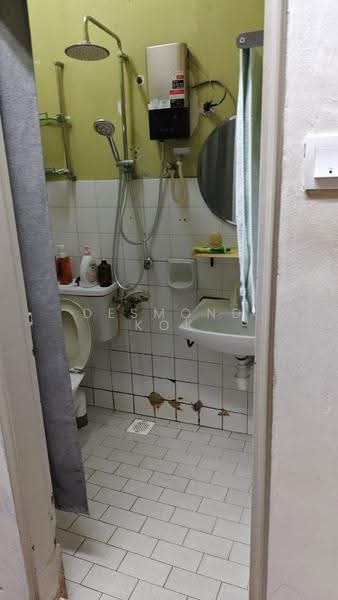 1-storey Terraced House for Sale in Kepong (Kuala Lumpur) - Desmond Kok - Bathroom - PropertyGuru.com.my