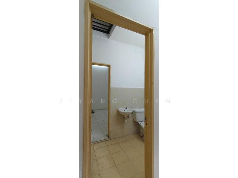 2-storey Terraced House for Sale in Taman Damai Utama (Bandar Kinrara) - Ziyang Chen - Bathroom - PropertyGuru.com.my