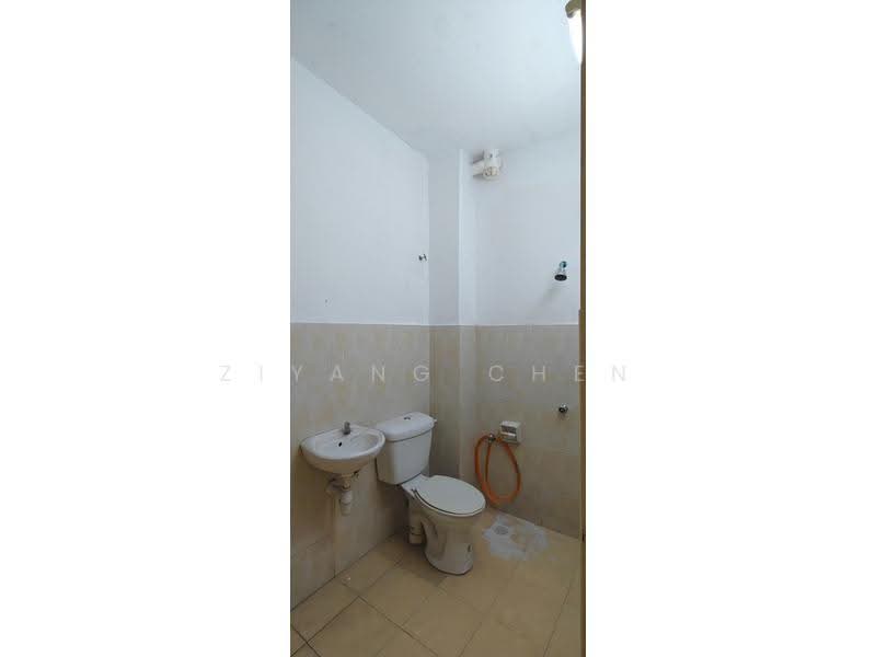 2-storey Terraced House for Sale in Taman Damai Utama (Bandar Kinrara) - Ziyang Chen - Bathroom - PropertyGuru.com.my