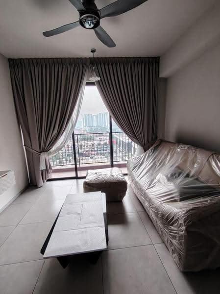 Kediaman Servis untuk Disewa di Melawati : Park One - Kenny Lee - Living Room - PropertyGuru.com.my