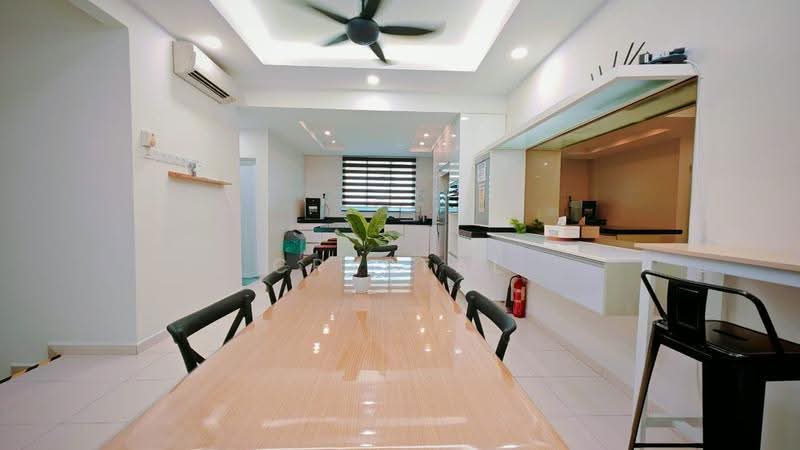 Terraced House for Rent in Tanjung Bungah (Penang) - Crystal Choong - Dining Room - PropertyGuru.com.my