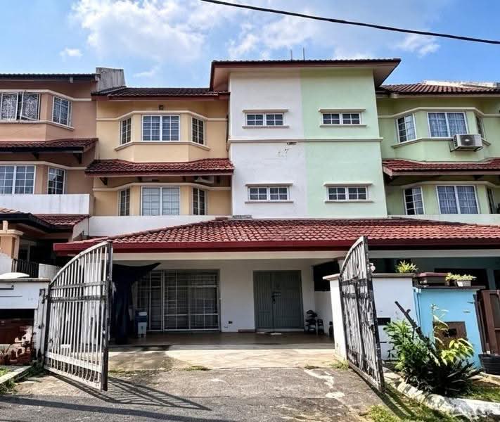 2.5-storey Terraced House for Sale in Taman Minang Ria (Cheras) - A Chong - Exterior - PropertyGuru.com.my