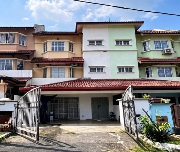 2.5-storey Terraced House for Sale in Taman Minang Ria (Cheras) - A Chong - Exterior - PropertyGuru.com.my