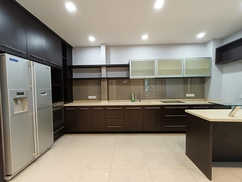 Cluster House for Rent in Austin Heights (Tebrau) - Chew Chee Yee - Kitchen - PropertyGuru.com.my