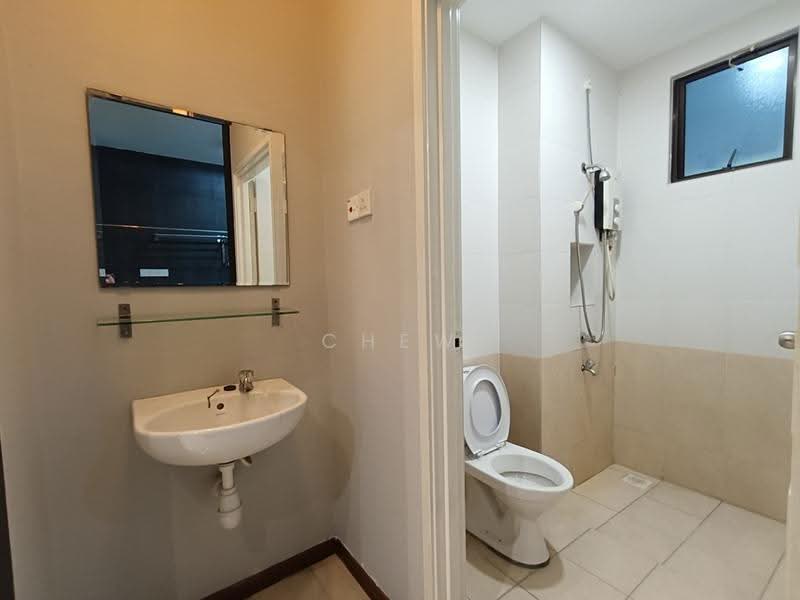 Cluster House for Rent in Austin Heights (Tebrau) - Chew Chee Yee - Bathroom - PropertyGuru.com.my